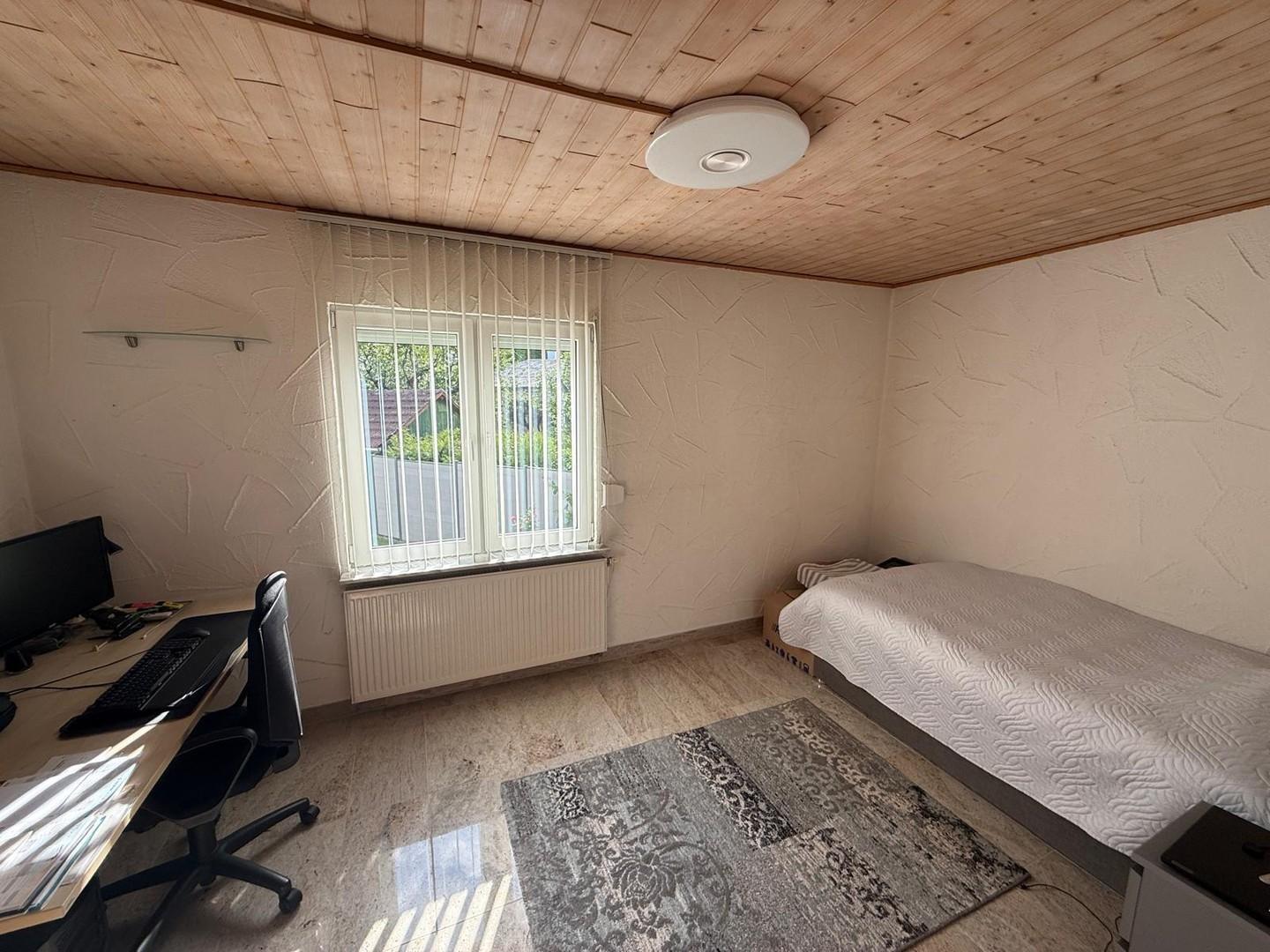 Büro/Kinderzimmer