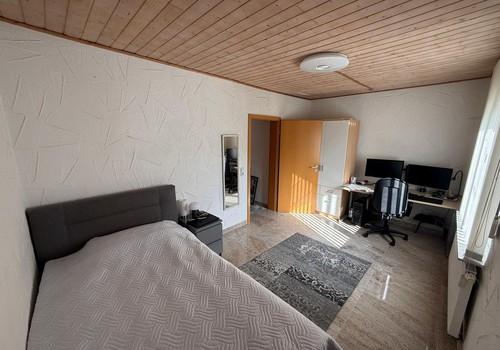 Büro/Kinderzimmer