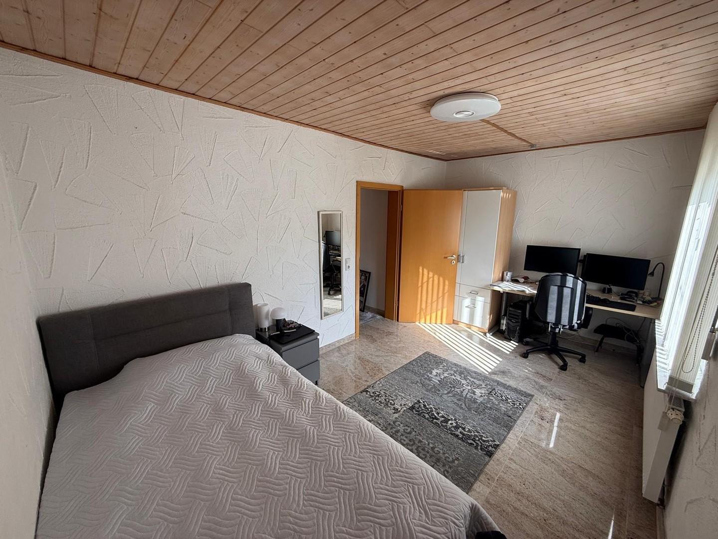 Büro/Kinderzimmer