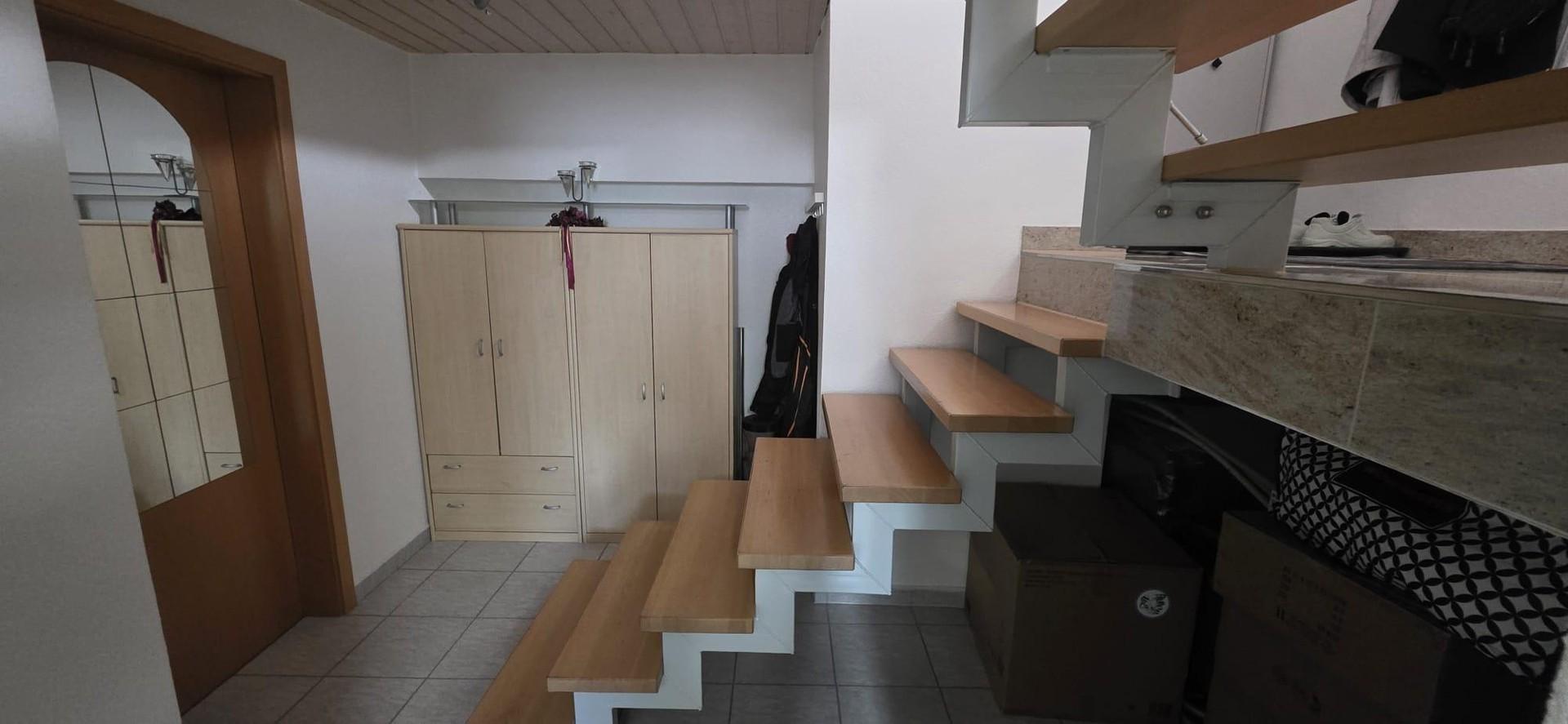 untere Stockwerk stauraum