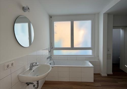Bad-Badewanne