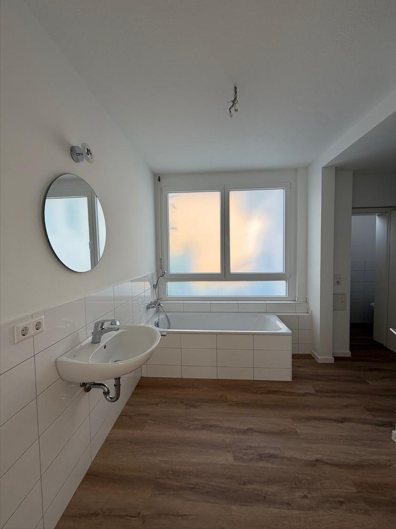 Bad-Badewanne