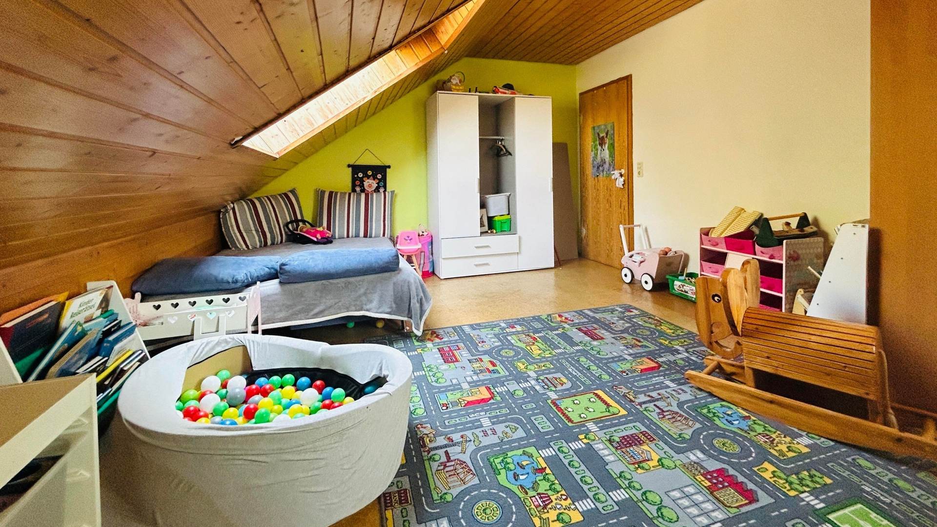 Kinderzimmer 1 OG