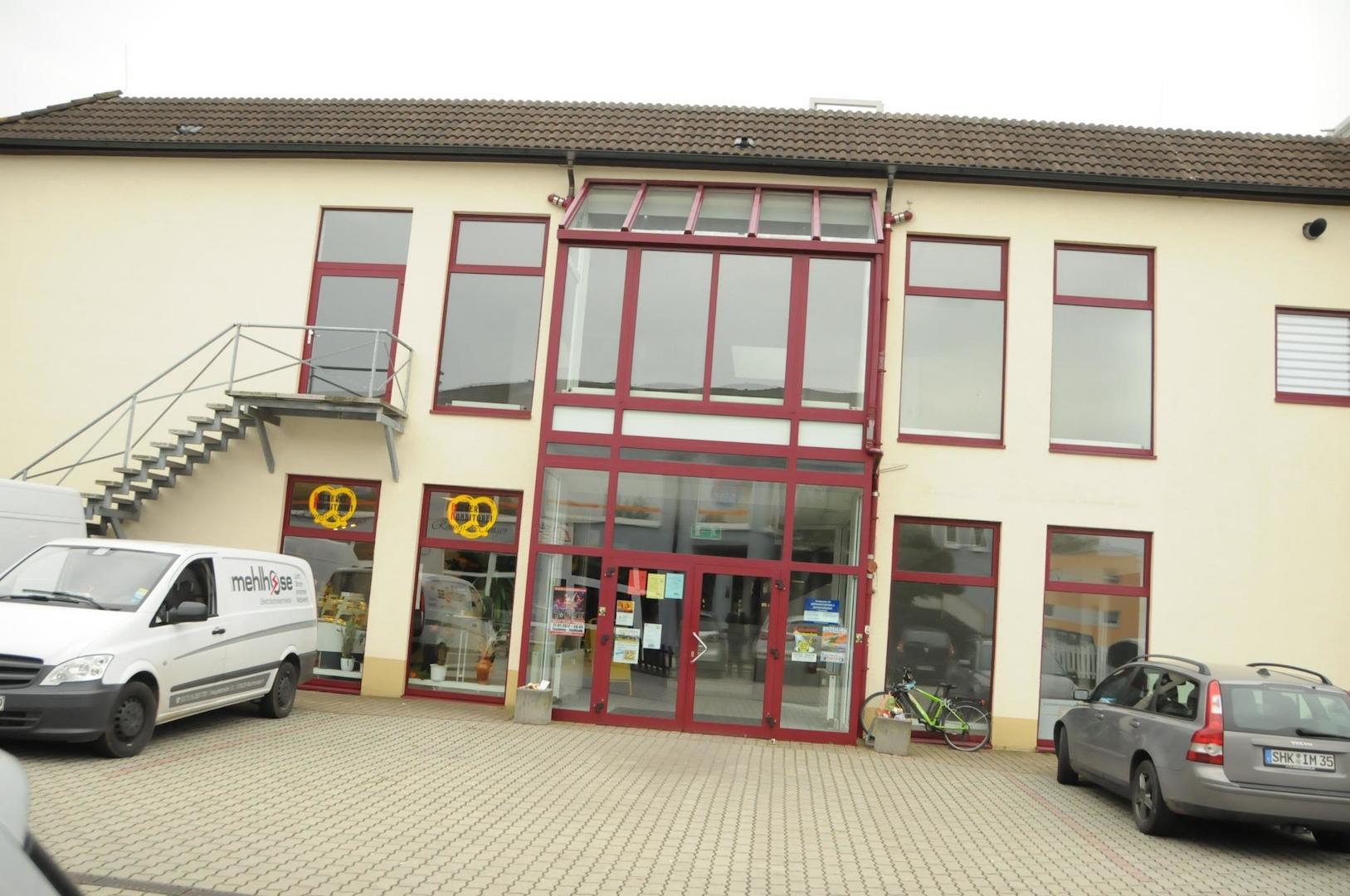 Eingang am Parkplatz