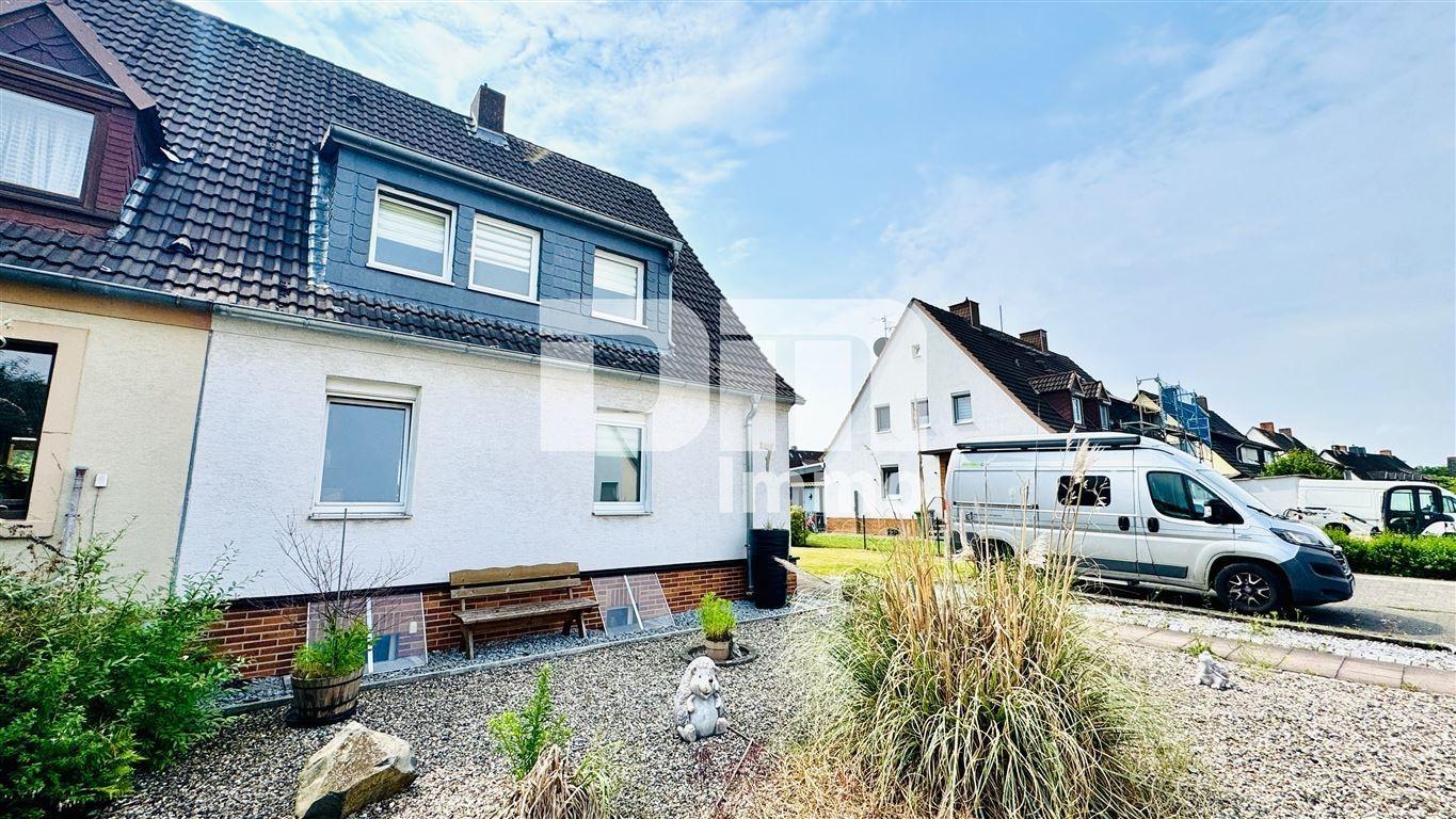 Frontansicht / PKW STellplatz