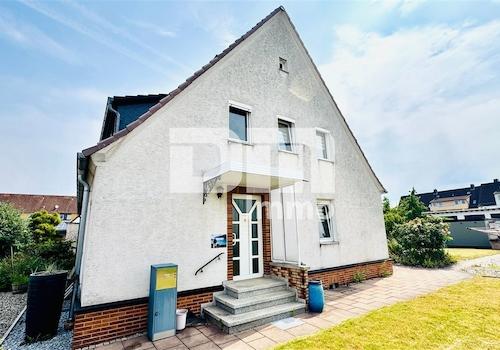 Seitenansicht / Haupteingang