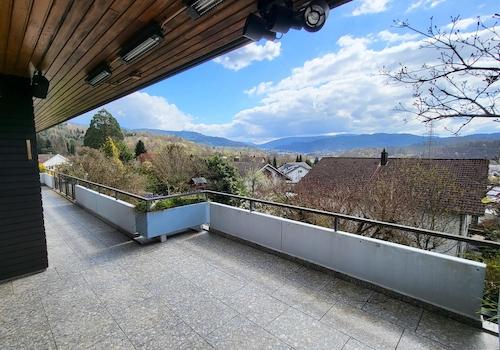Balkon EG