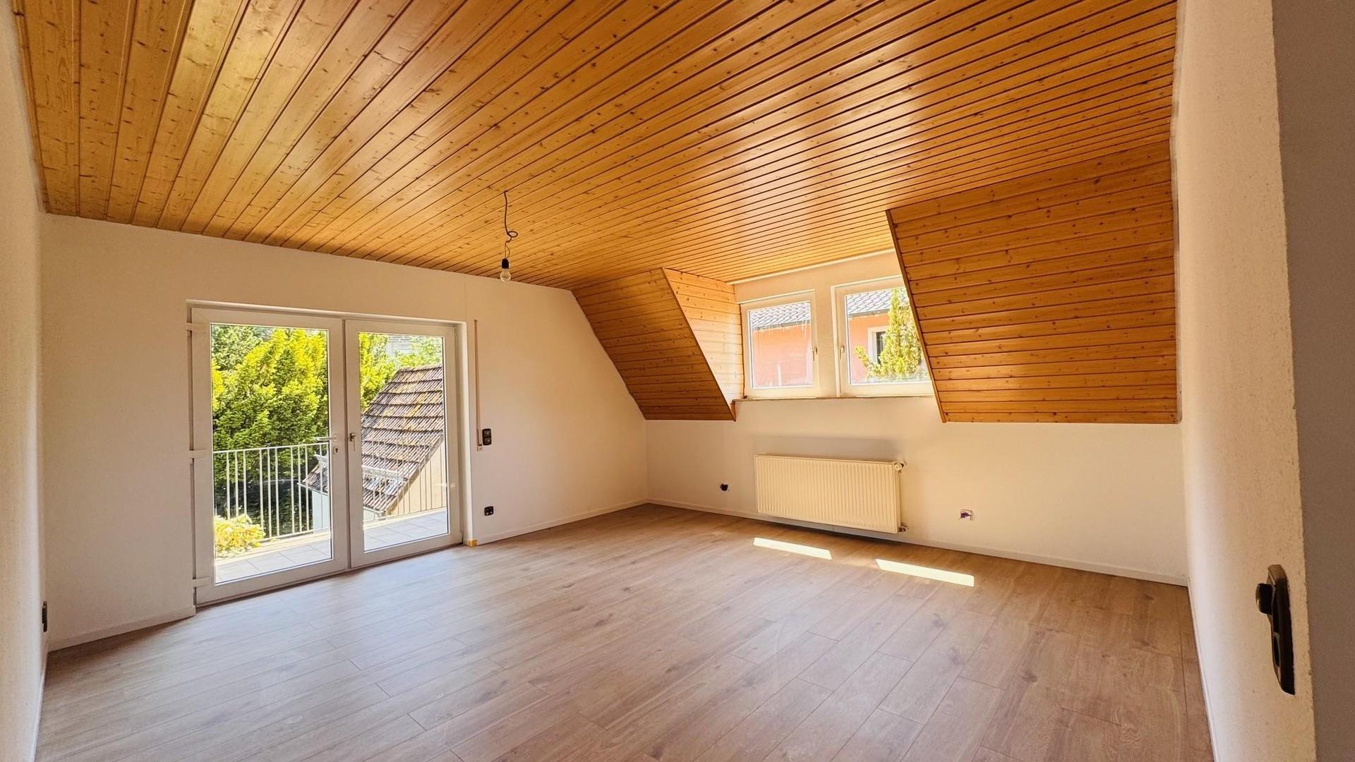Helles Wohnzimmer im DG