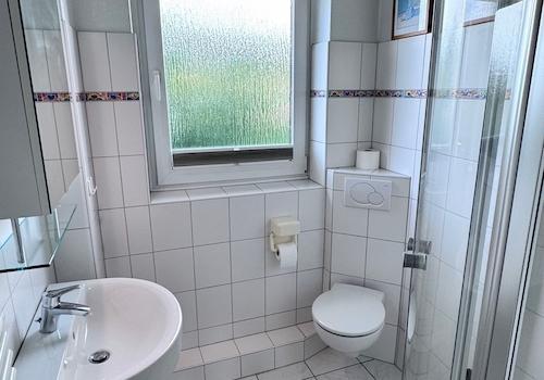 Gäste-Bad mit Dusche
