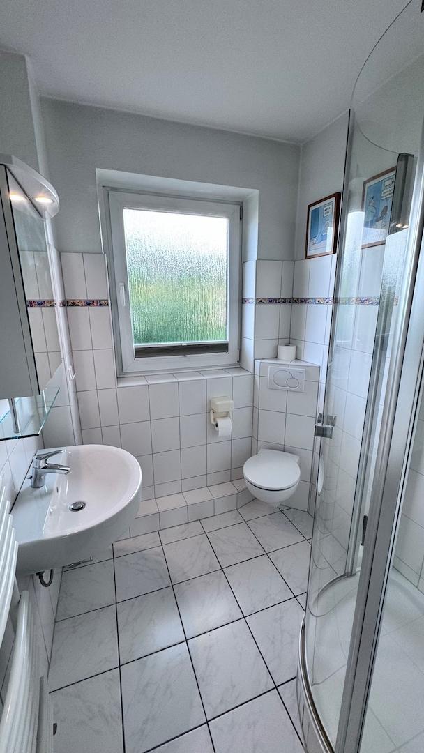 Gäste-Bad mit Dusche