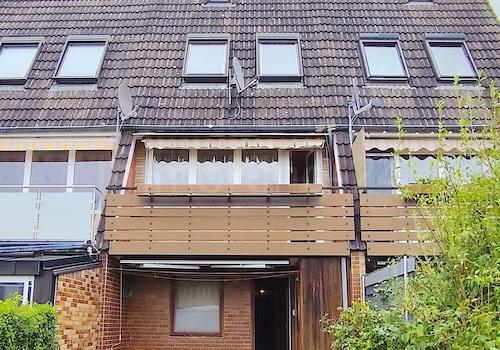 RÜCKANSICHT DES HAUSES