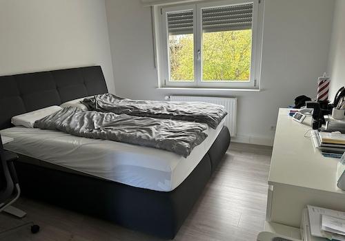 Schlafzimmer 1