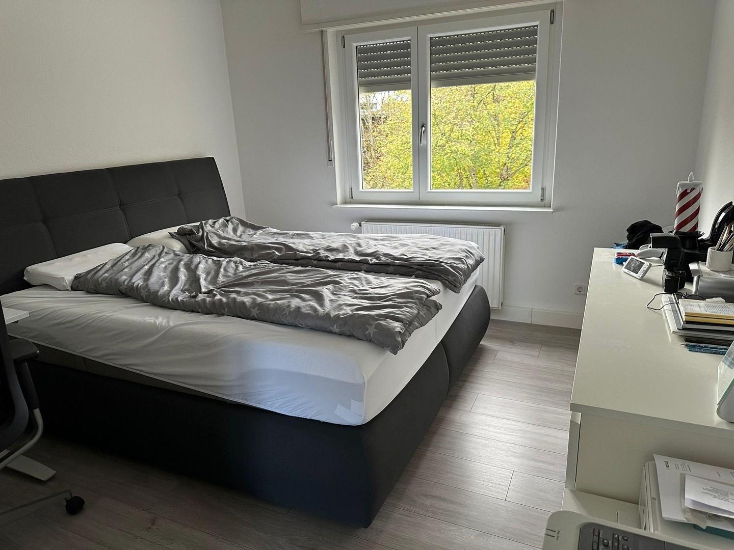 Schlafzimmer 1