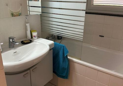 Bad mit Badewanne