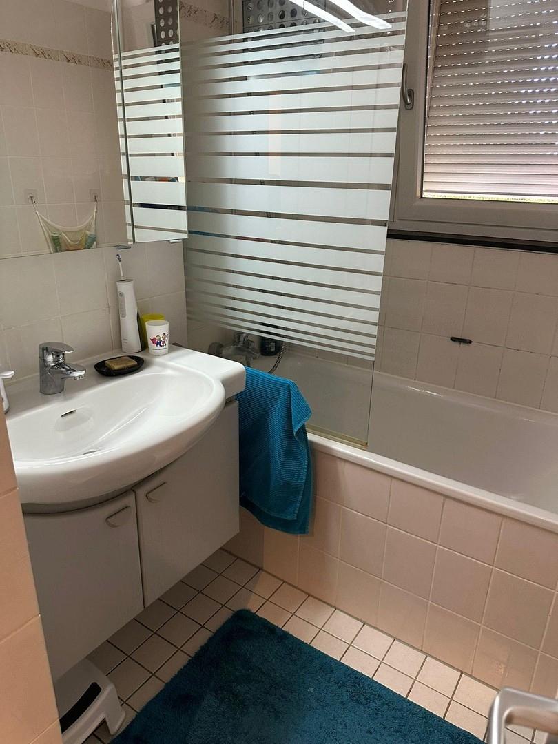 Bad mit Badewanne