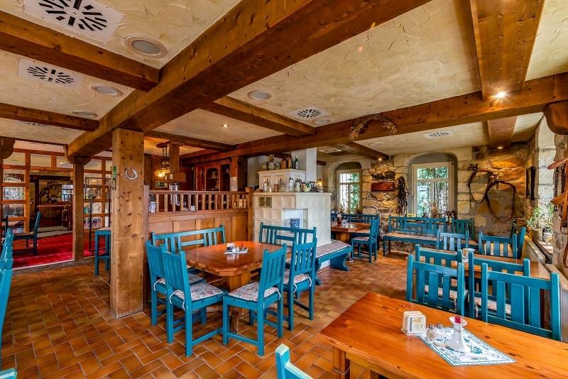 Restaurant 2
