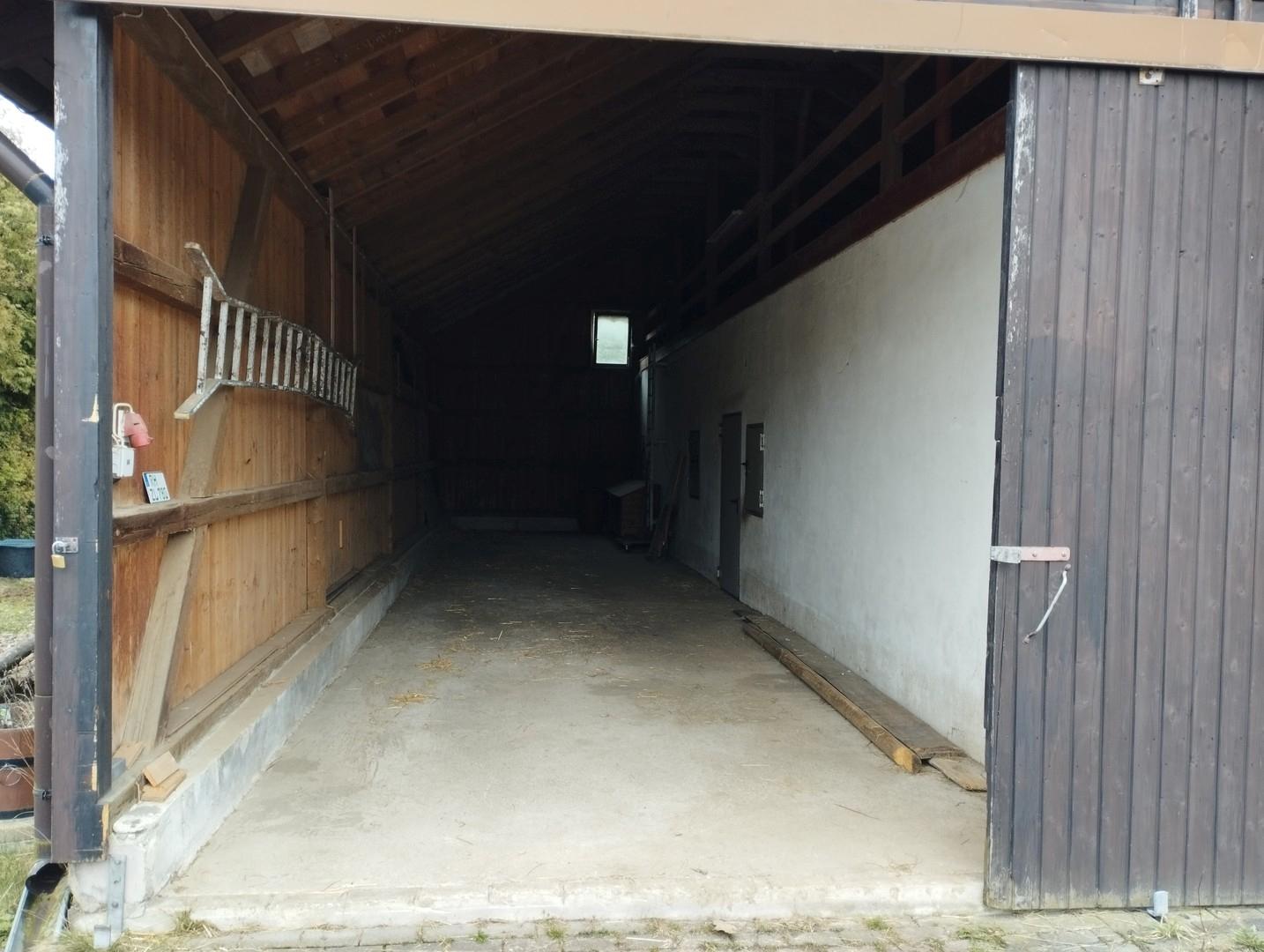 Stall/Tor