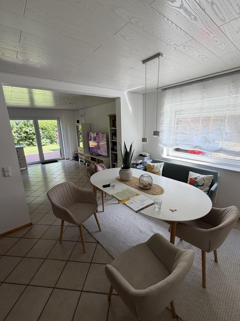 Essplatz vor Wohnzimmer