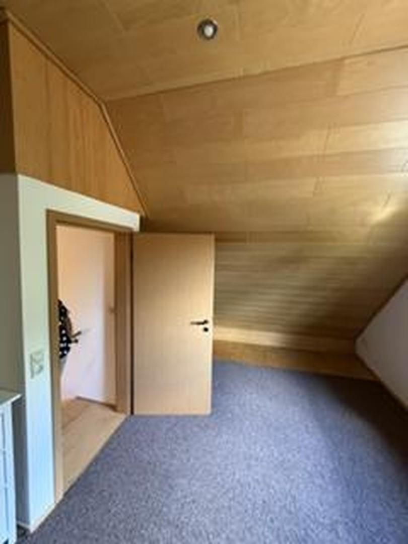 Spitzbodenzimmer
