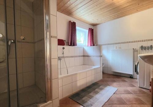 Bad Einliegerwohnung