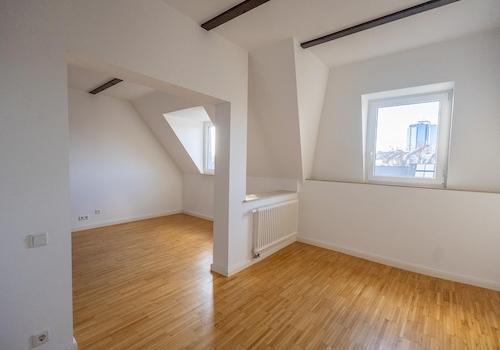 Wohnzimmer 1/2