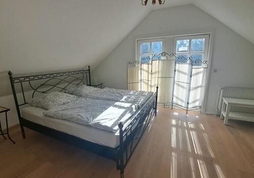 Schlafzimmer 2 OG