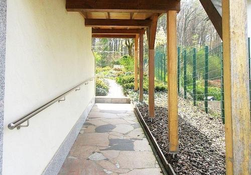 Zum Garten + Hauseingang