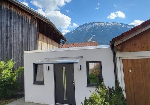 massives Gartenhaus