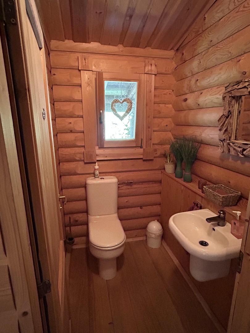 Haupthaus - Gäste-WC