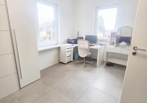 EG Ankleide, Büro