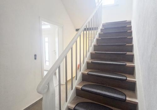 OG Hausflur Treppe