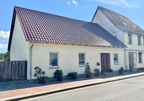 Hausansicht Straßenseite