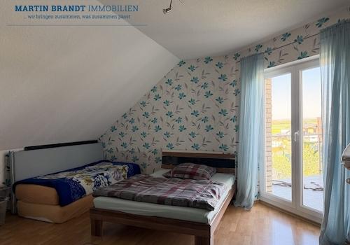 Schlafzimmer 1