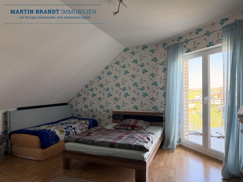Schlafzimmer 1