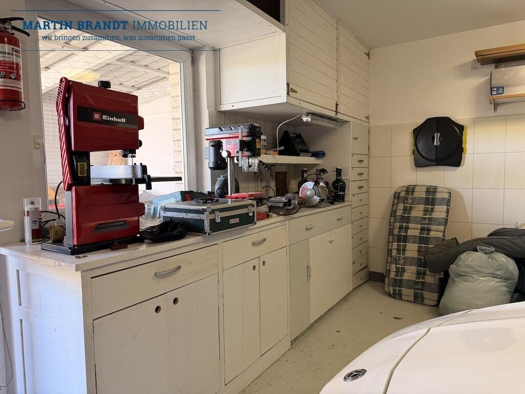 kleine Werkstatt in der Garage