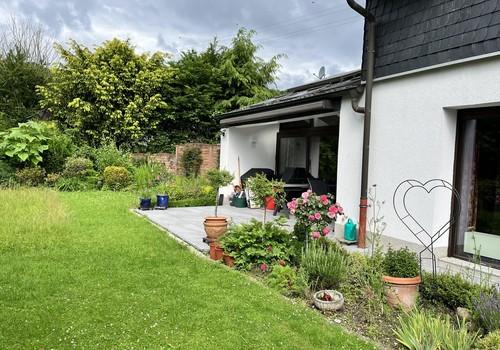 Außenansicht und Garten