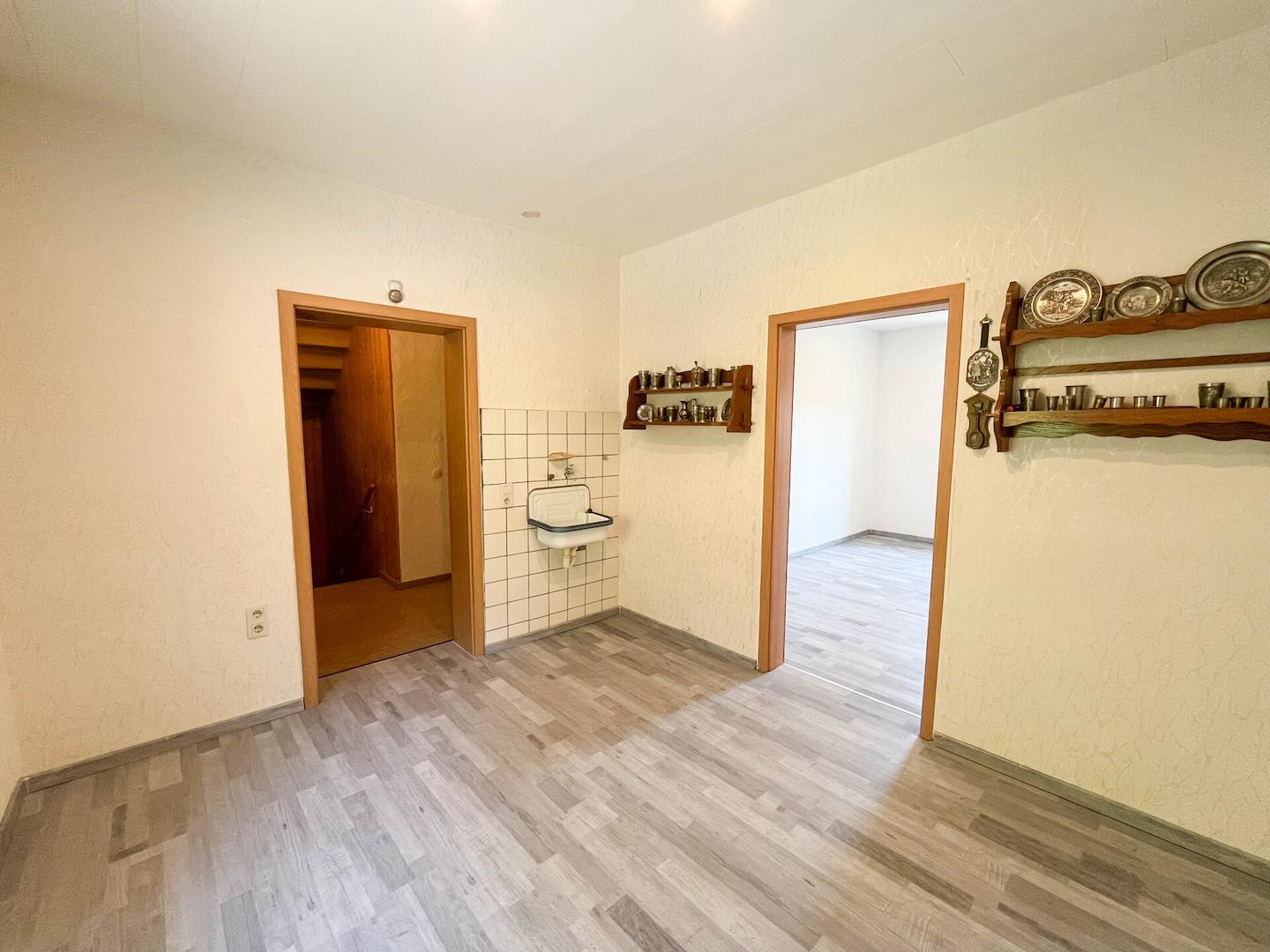 Durchgangszimmer EG