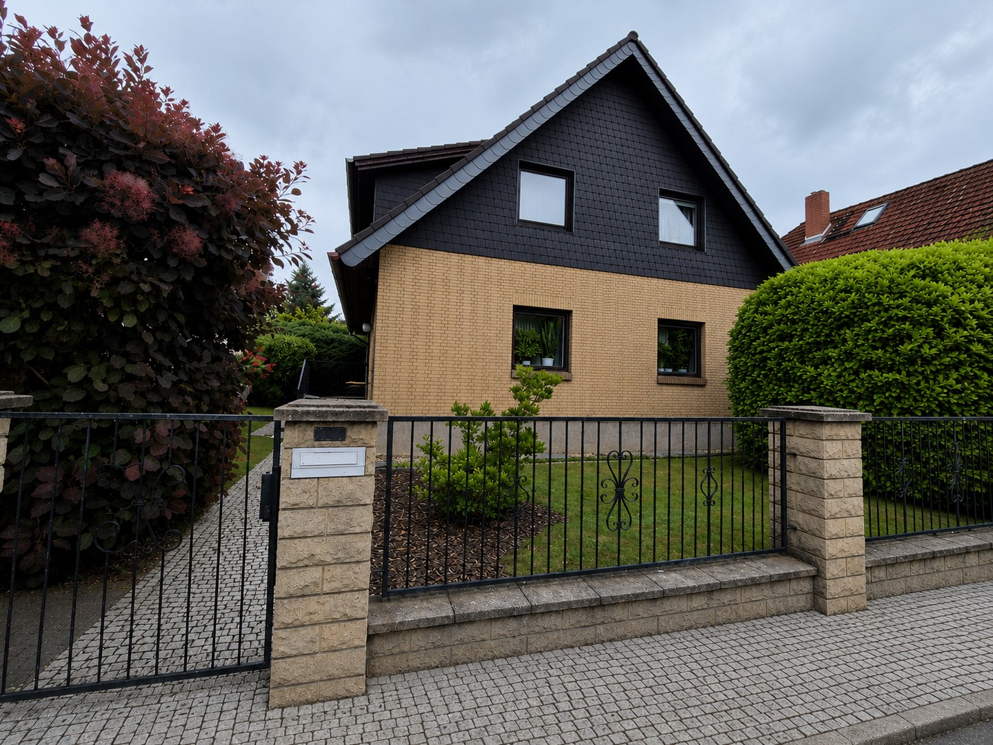 Haus Straßenansicht
