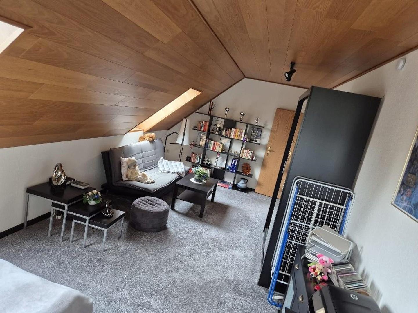 Schlafzimmer 1 DG