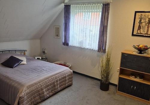 Schlafzimmer 2 DG