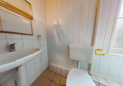 Badezimmer 2