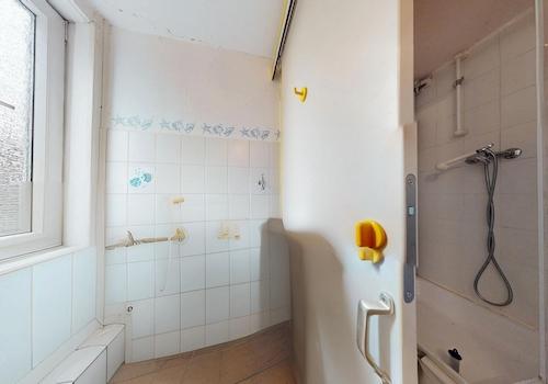 Badezimmer 2