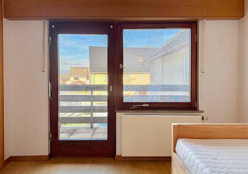 Haus Nr. 6 OG Kinderzimmer mit Balkon