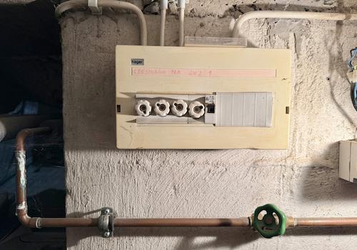 Haus Nr. 6 KG Sicherungen
