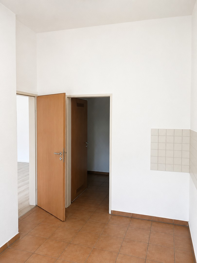 Küche mit Abstellraum