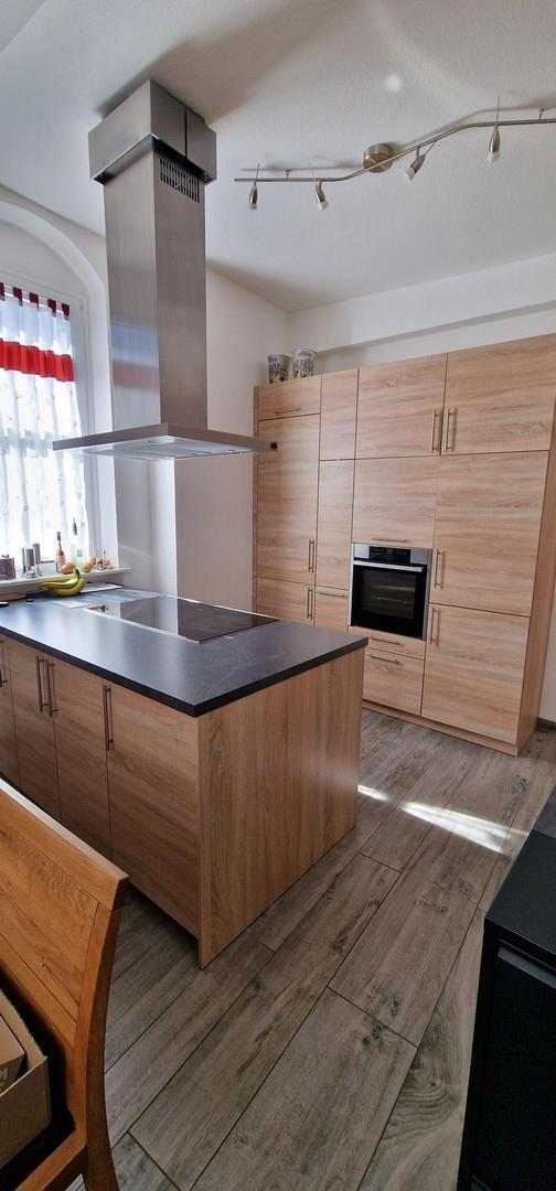 Einbauküche mit Backofen