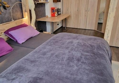 Schlafzimmer mit Schranksystem