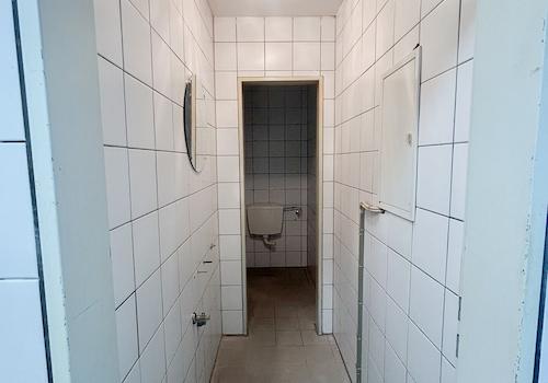 41 WC