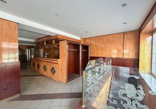 42 Restaurant
