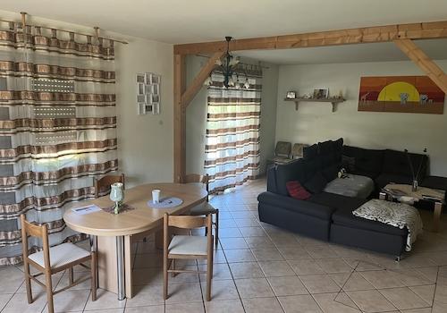 Wohnzimmer_Bild 2.